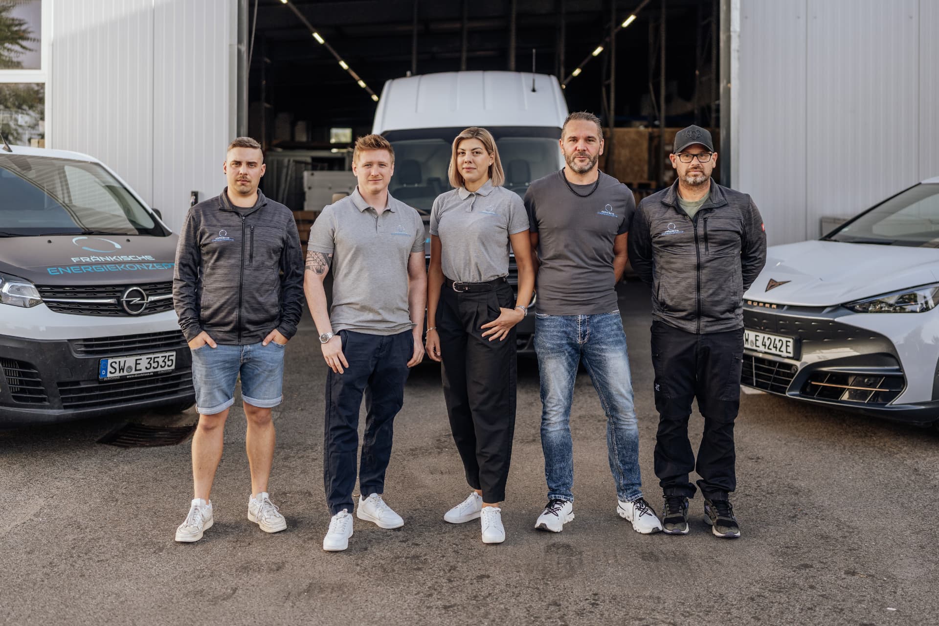 Das Team der Fränkische Energiekonzepte GmbH im Büro